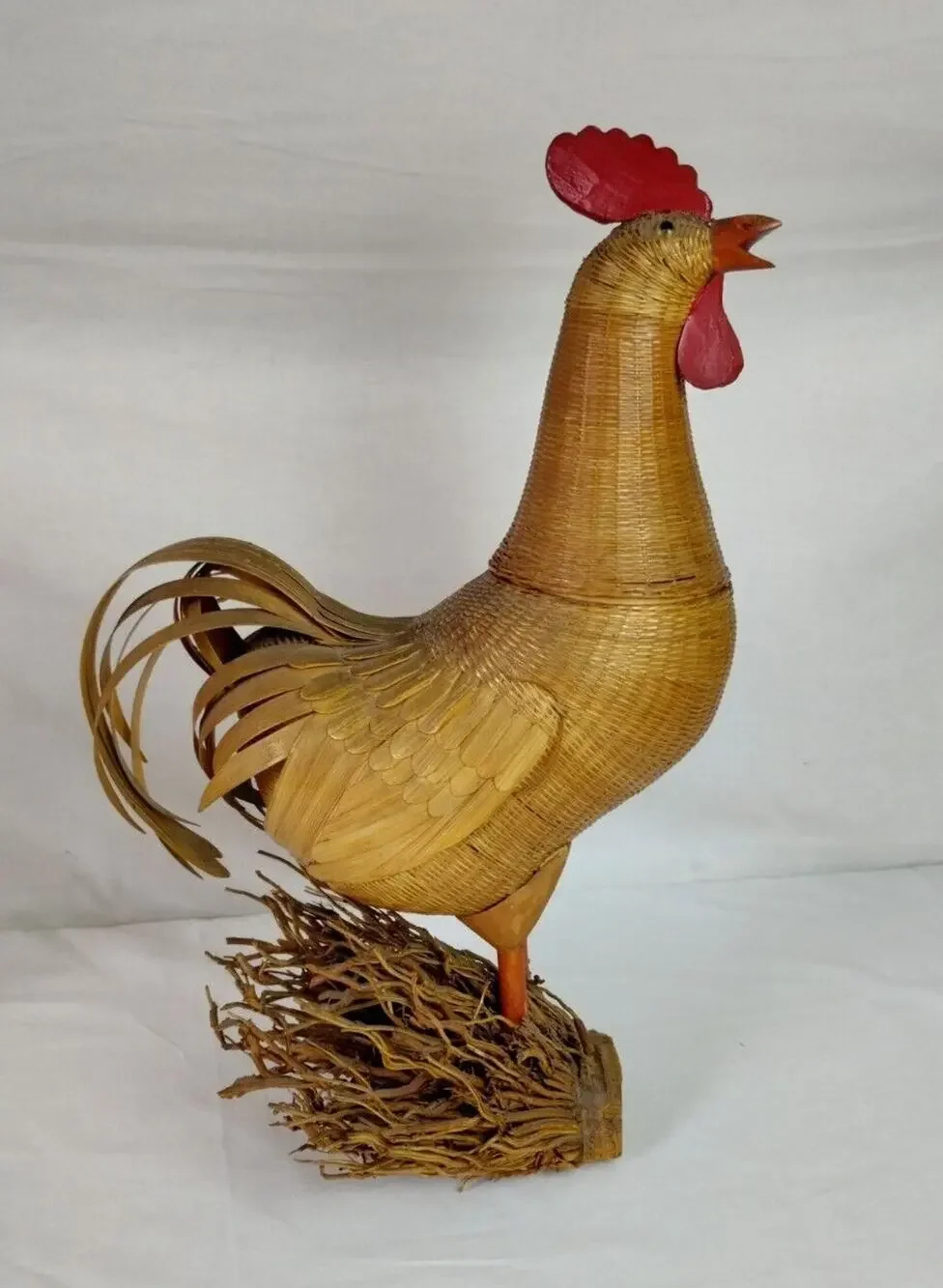 Wicker Rattan Rooster Farmhouse Country Decor Basket - PRISTINE - 17.5 in tall